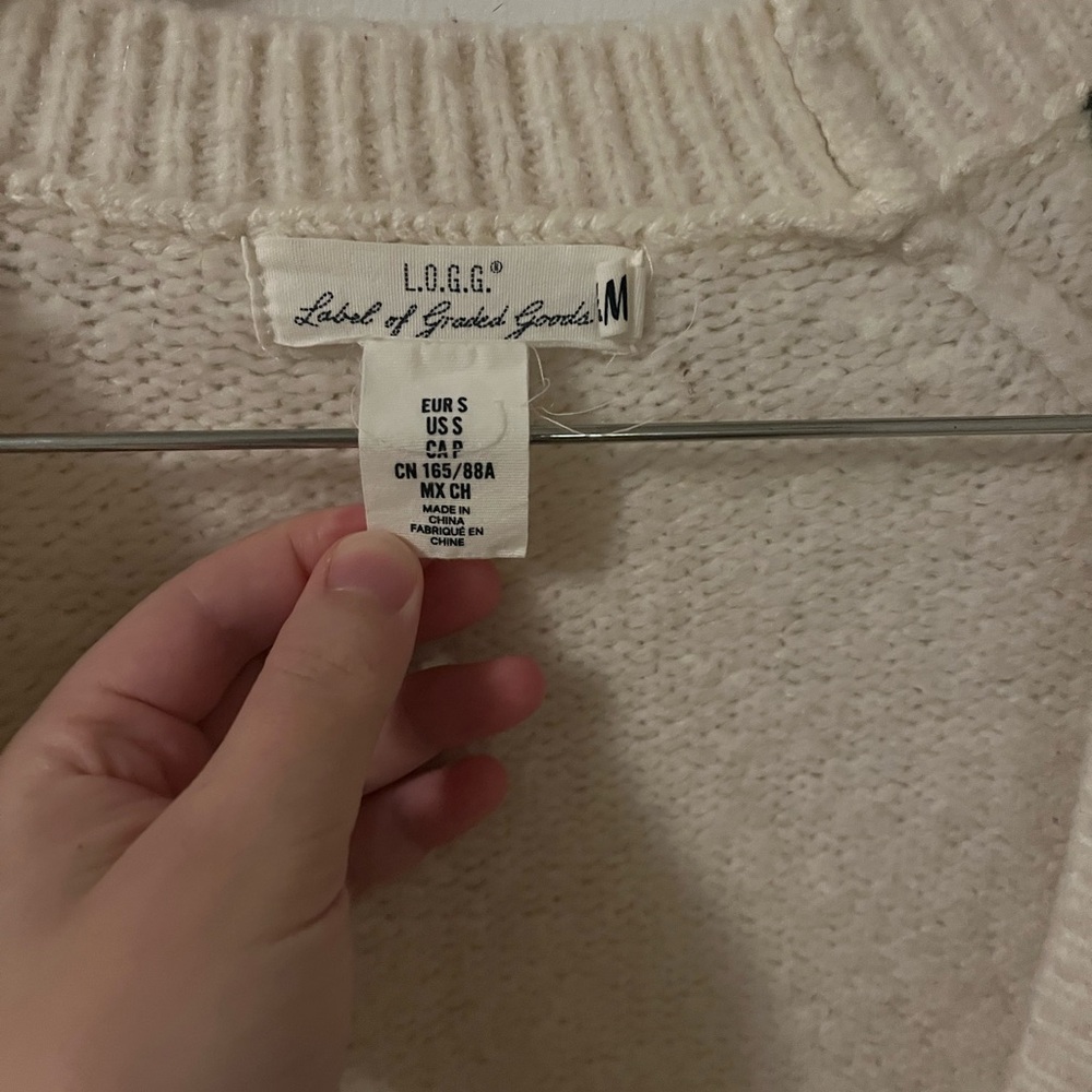 Cozy Oversized Cardigan - Picture 2 of 4